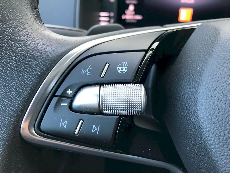 Škoda Karoq (2025) SEL TS 110/1.5 A7F - fotka 17 z 27