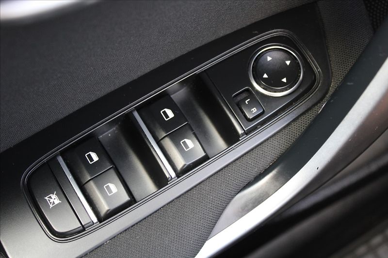 Kia Ceed 1,6 CRDi  NOVÉ V ČR,1.MAJ,DPH - fotka 18 z 25