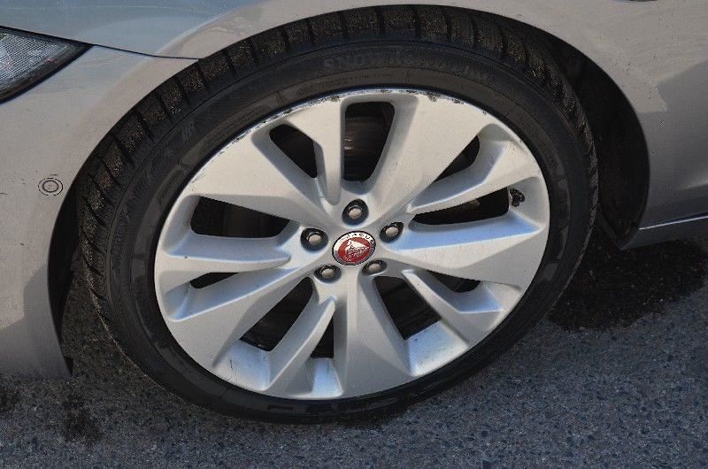 Jaguar XF - fotka 11 z 16