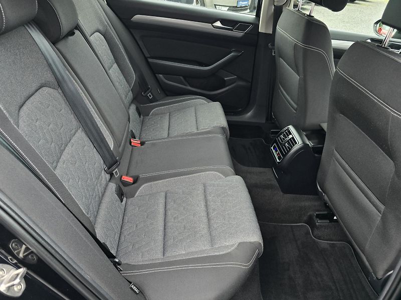 Volkswagen Passat 2.0TDI 110KW DSG BUSINESS ČR! - fotka 22 z 40