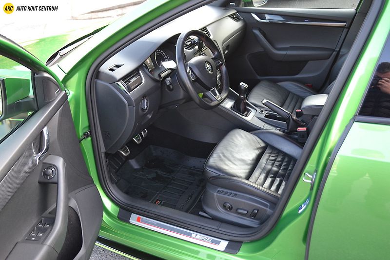 Škoda Octavia RS , 2.0TSI - 162KW !!! - fotka 32 z 56