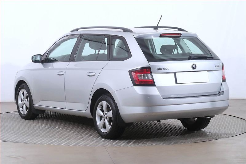 Škoda Fabia (2015) 1.2 TSI, Tempomat - fotka 4 z 17