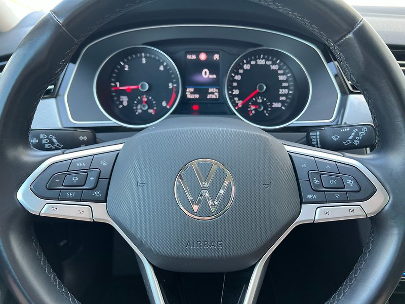Volkswagen Passat (2022) 2.0TDI 110KW  Business! LED! - fotka 26 z 36