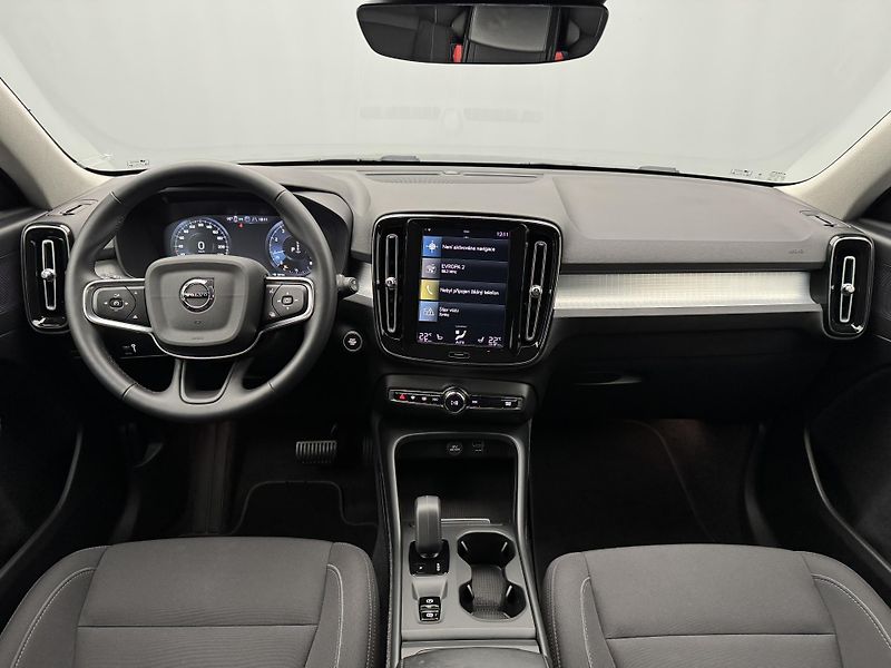 Volvo XC40 T3 MOMENTUM CZ 1.maj - fotka 2 z 31