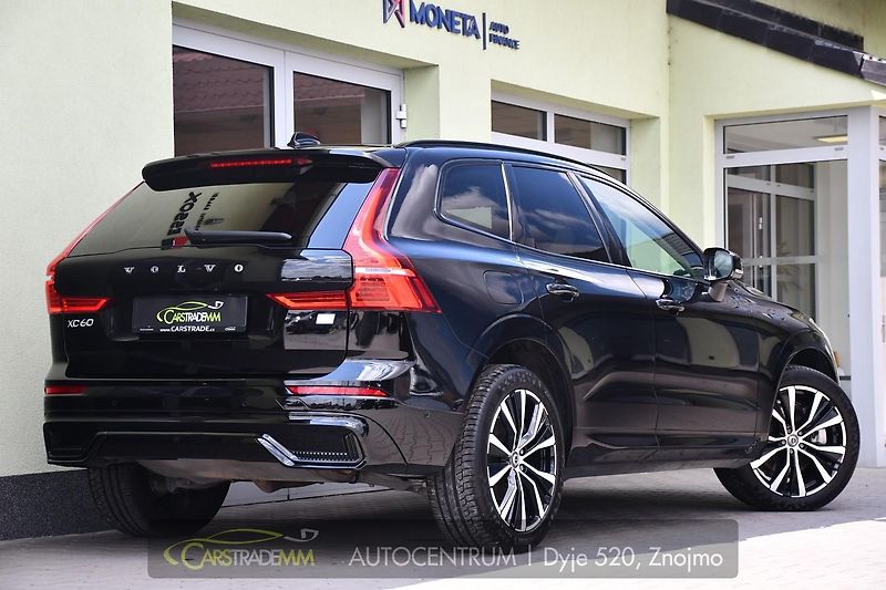 Volvo XC60 2.0T8 R-Desing RECHARGE - fotka 5 z 54