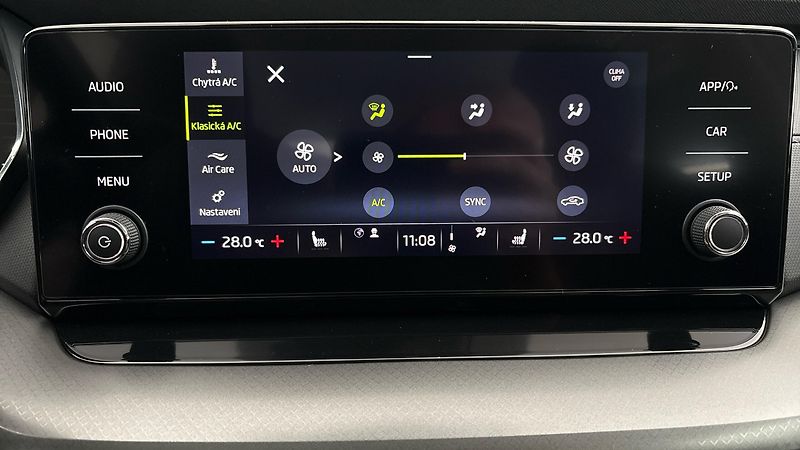 Škoda Octavia 2.0 TDI Ambition Combi - fotka 24 z 25