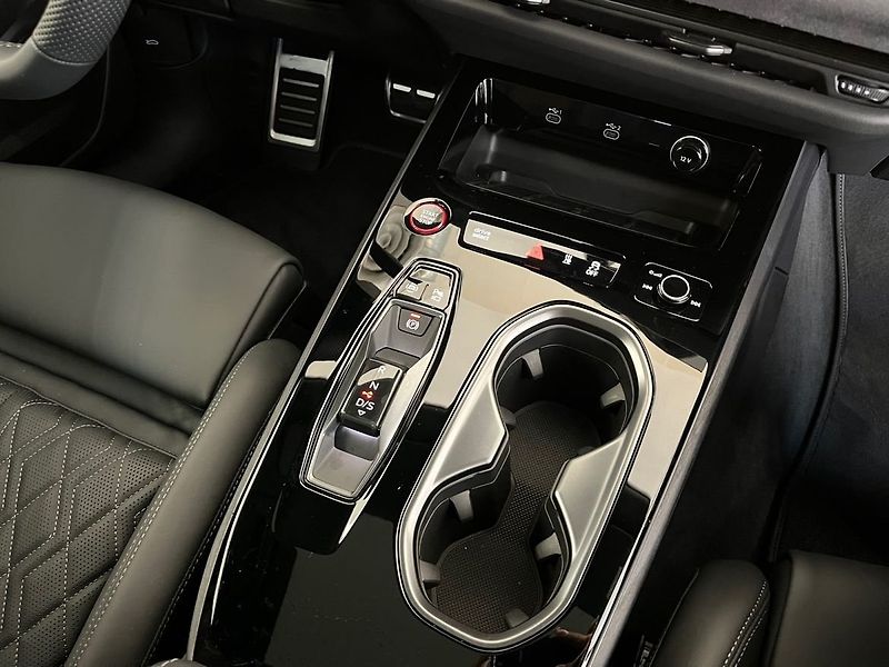 Audi A6 TDI q S-Line Tech Pro Vzduch - fotka 16 z 19