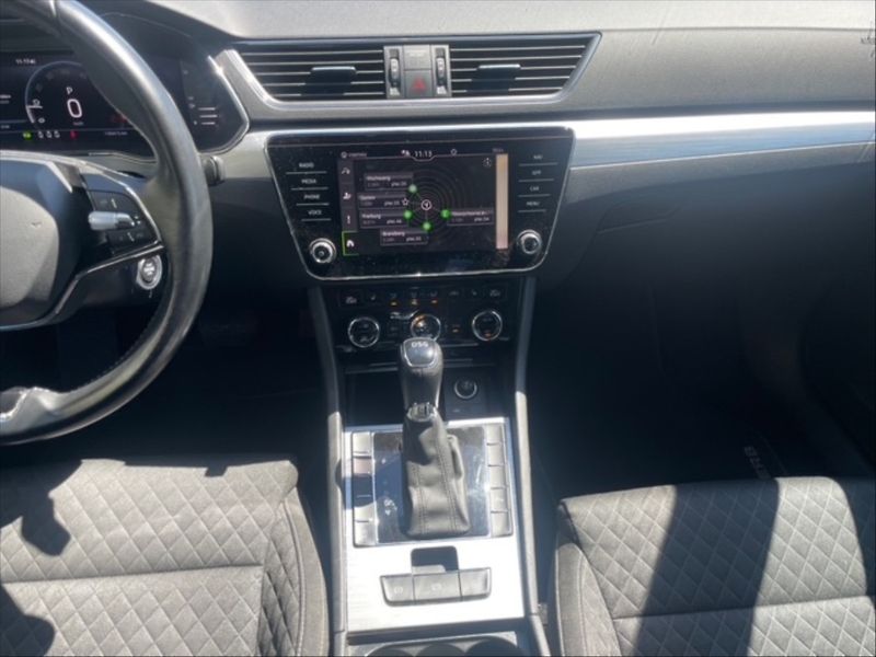 Škoda Superb 2,0 TDI 110 Ambition - fotka 10 z 11