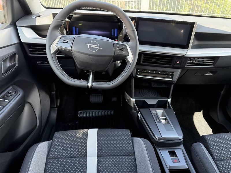 Opel Frontera (2026) Edition Hybrid 1.2 TURBO (81kW - fotka 14 z 21
