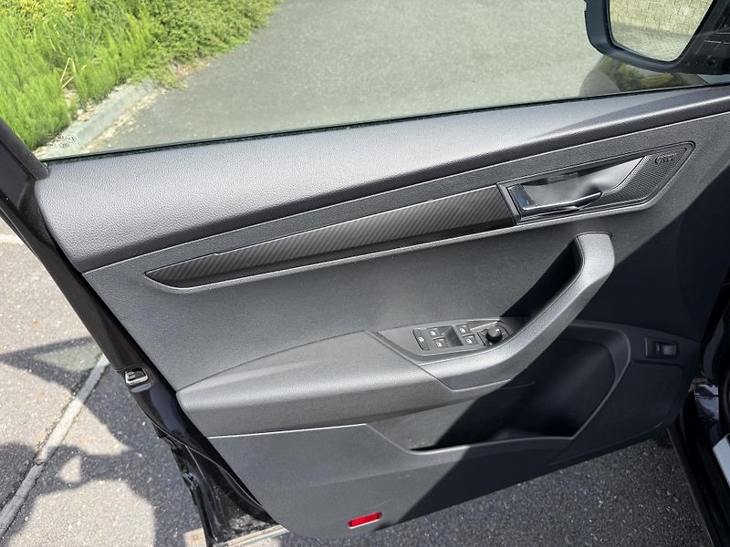 Škoda Karoq SPORT LINE 1,5TSi navi závěs  - fotka 14 z 22