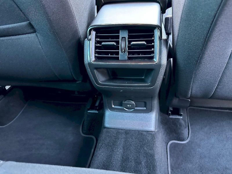 Škoda Karoq (2026) 2.0 TDI 85kW Ambition DSG - fotka 22 z 24