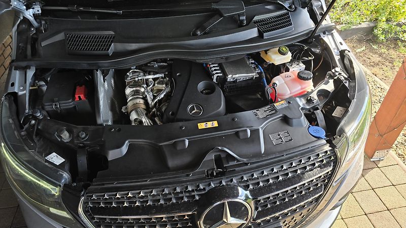 Mercedes-Benz Třídy V (2024) V 300 d 4MATIC EXCLUSIVE - fotka 21 z 49