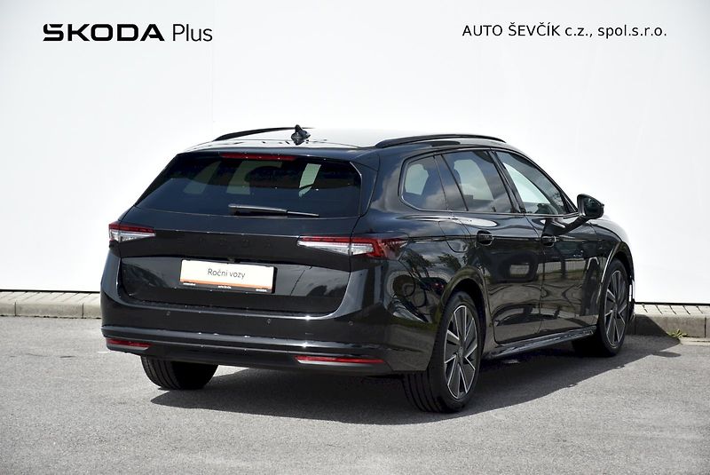 Škoda Superb (2025) Sportline 2.0 TDI 110 kW DSG - fotka 2 z 32