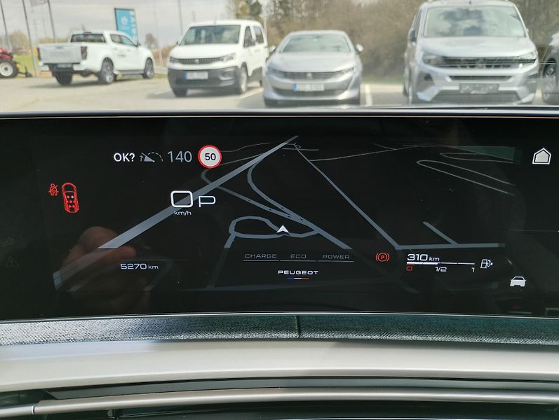 Peugeot 5008 (2025) GT Hybrid 145 e-DCS6 - fotka 22 z 28