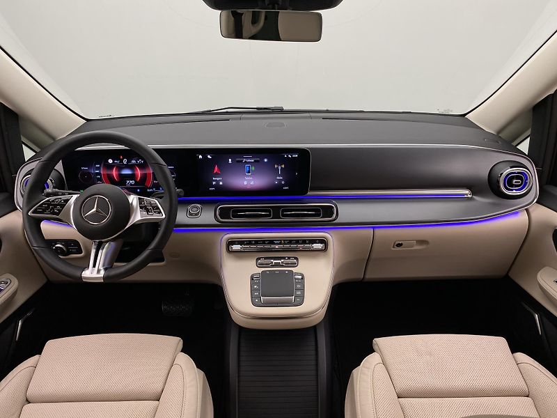 Mercedes-Benz Třídy V 300d AVANTGARDE 4MATIC AUT 7m - fotka 2 z 68