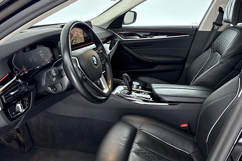 BMW Řada 5 540d xDrive - fotka 6 z 17