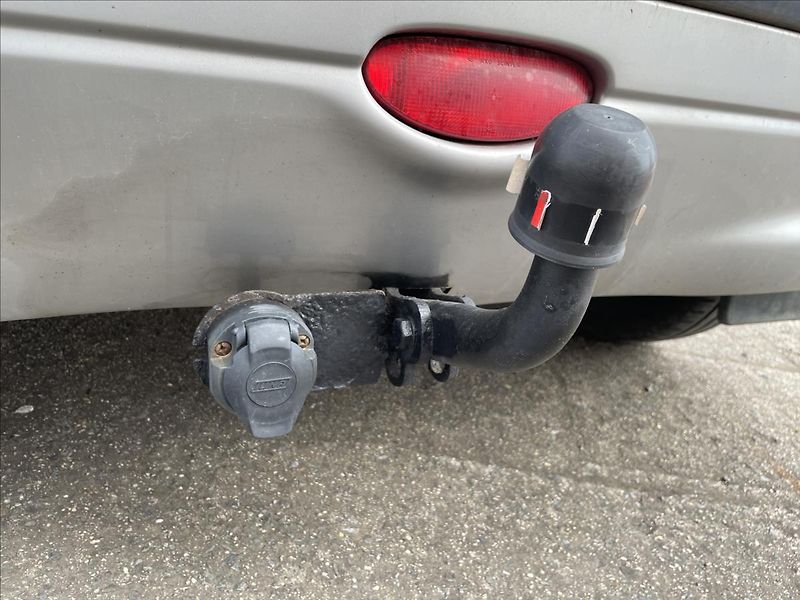 Peugeot 206 1,4i 55kW*tažné*Zachovalé auto - fotka 31 z 36