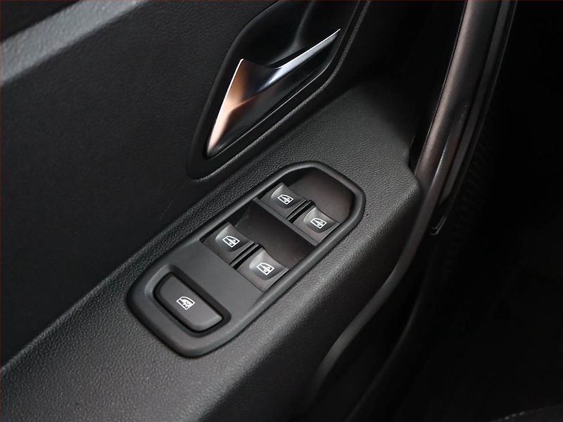 Dacia Duster (2018) 1.6 SCe, ČR,1.maj, Tempomat - fotka 16 z 16