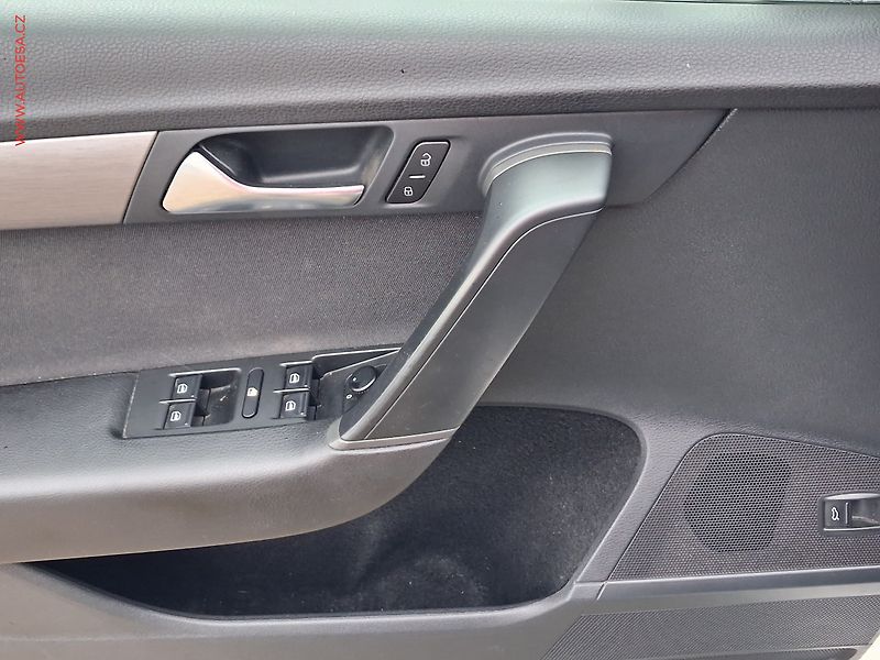 Volkswagen Passat (2012) 2.0TDI, DSG - fotka 11 z 23