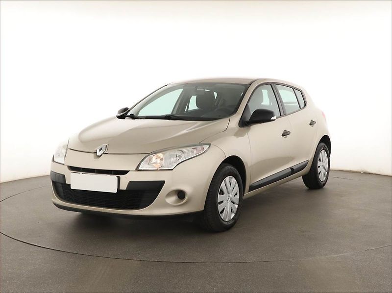 Renault Mégane (2010) 1.6 16V, Tempomat - fotka 2 z 13