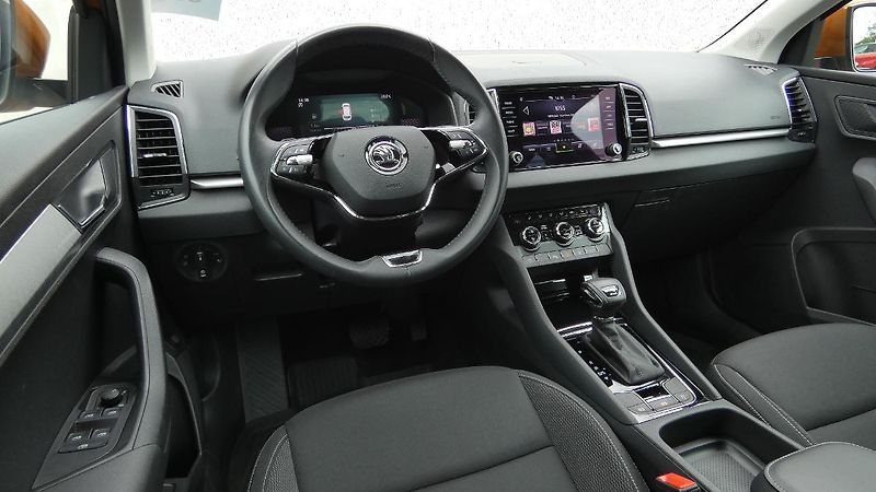 Škoda Karoq 2.0 TDI 110 kW Fresh 4x4 DSG - fotka 5 z 25
