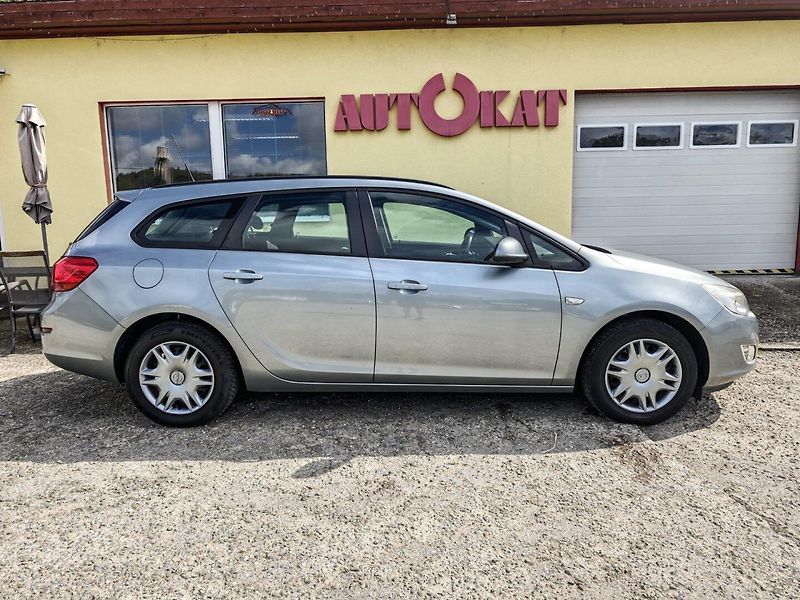 Opel Astra (2012) 1.4i 16V LPG Klima/1MAJ/ESP - fotka 2 z 23