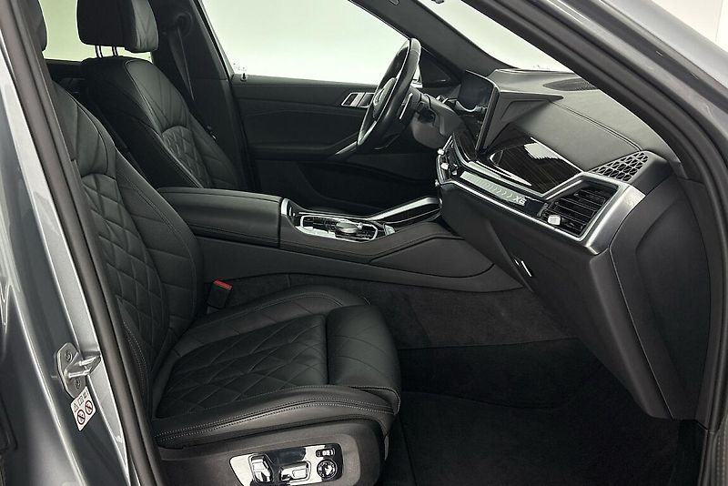 BMW X6 xDrive40d - fotka 9 z 22