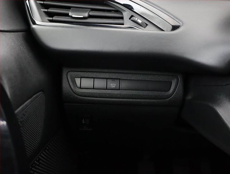 Peugeot 208 (2019) 1.2 PureTech, Serv.kniha - fotka 14 z 15