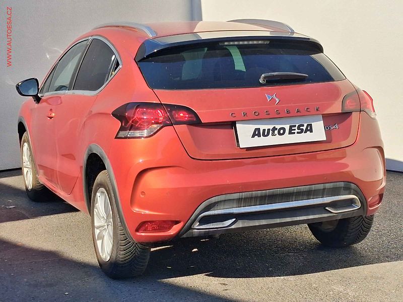 DS Automobiles DS4 (2016) 1.2 PT - fotka 6 z 18