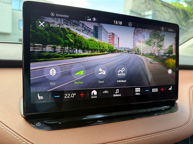 Škoda Enyaq 80 iV Kamera, 150 kW REZERVACE - fotka 19 z 36