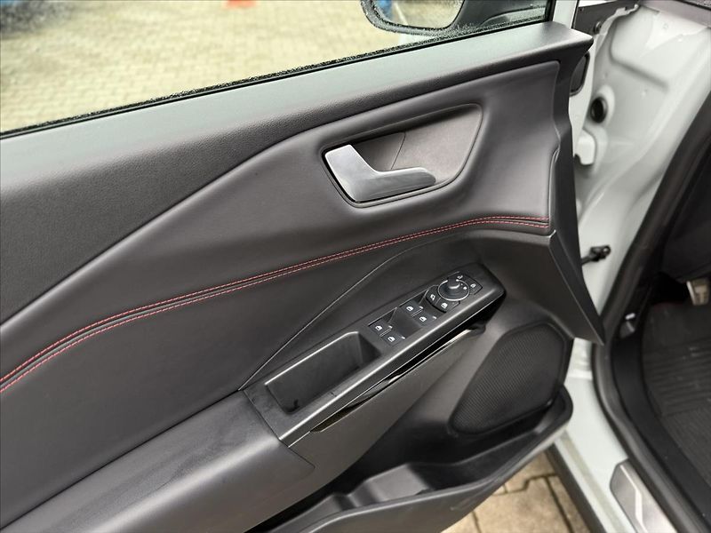 Ford Puma 1,0 EcoBoost Mhev ST-Line X - fotka 16 z 30