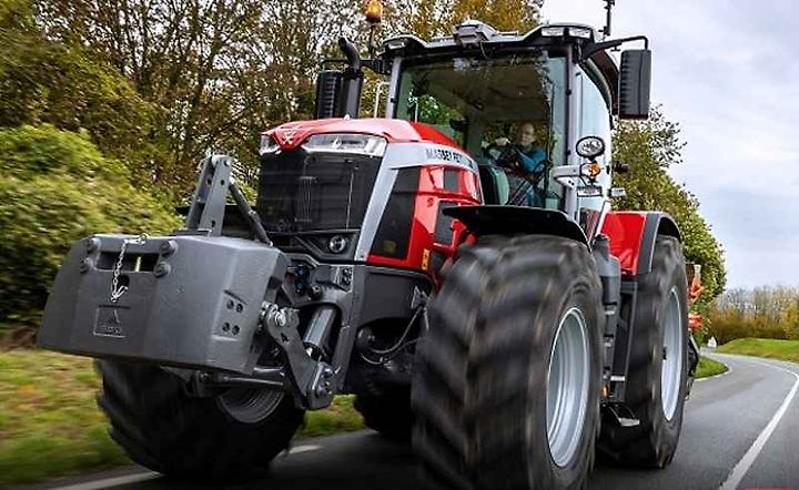 Traktor Massey-Ferguson 8S.265 Dyna E-Power.