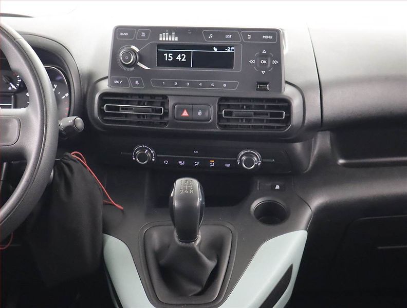 Citroën Berlingo (2018) Live 1.5 BlueHDi, 5Míst, ČR - fotka 12 z 20
