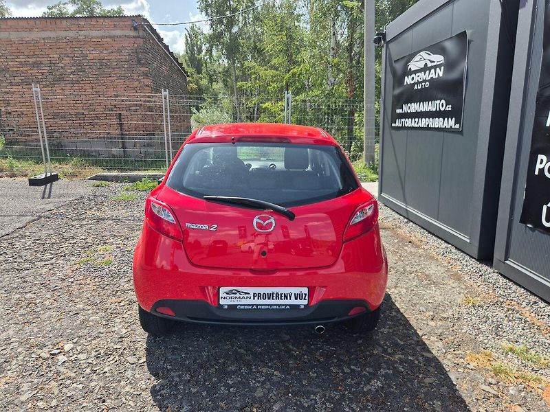 Mazda 2 1.3i 55kW, koroze prahů - fotka 7 z 21