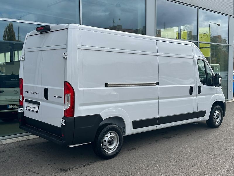 Peugeot Boxer Furgon 3500 L3H2 BlueHDi MAN6 - fotka 4 z 17