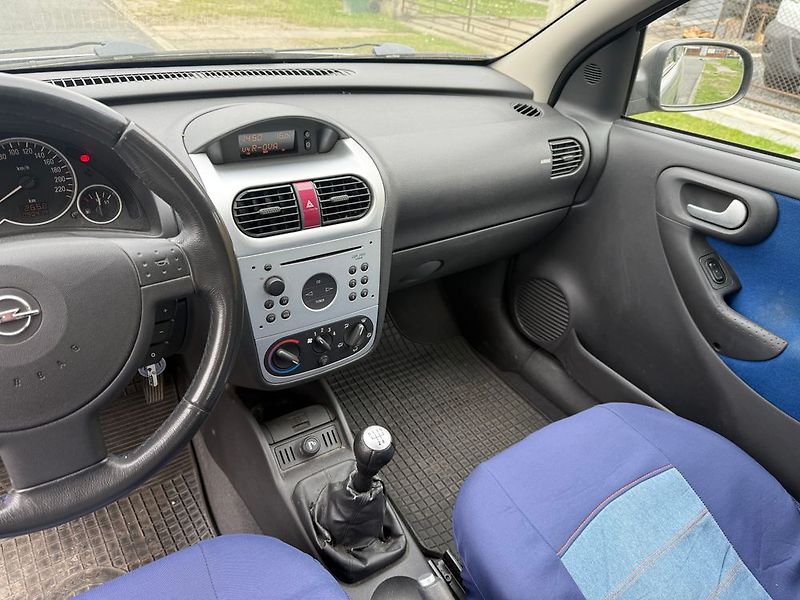Opel Corsa (2002) - fotka 15 z 24