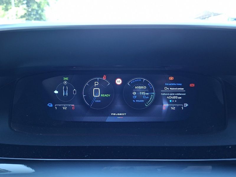 Peugeot 408 GT Plug-in HYBRID 225k e-EAT8 - fotka 19 z 32