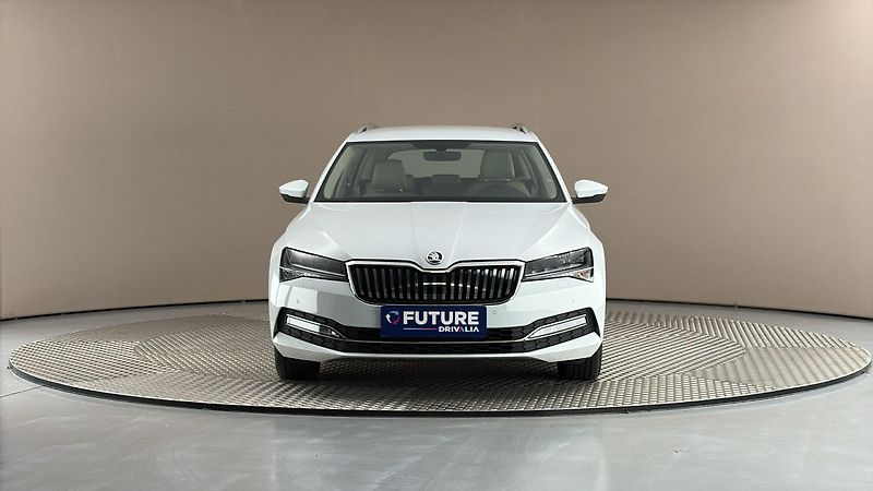 Škoda Superb 2.0 TDI Style Combi - fotka 3 z 25