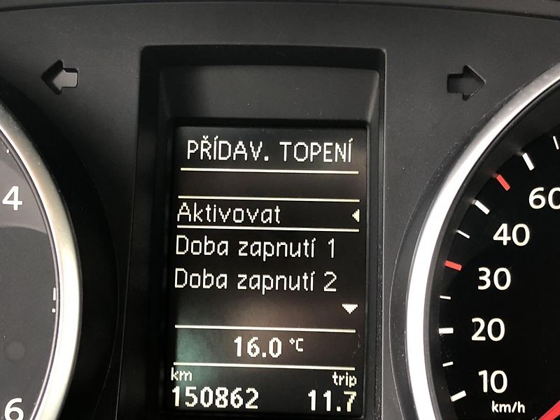 Volkswagen Golf Variant (2011) 2,0TDi STYLE nez. rezervace - fotka 63 z 68