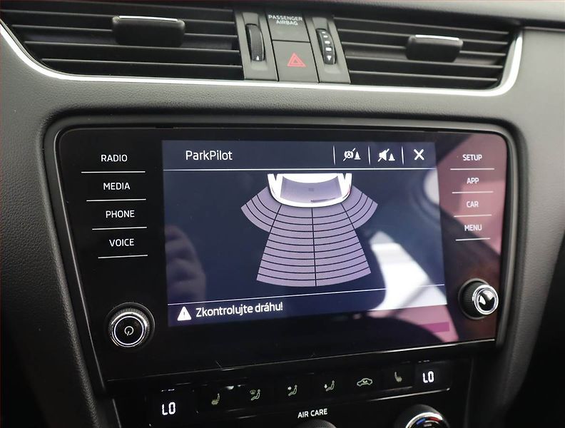 Škoda Octavia (2017) Style 1.6 TDI, Tempomat - fotka 19 z 21