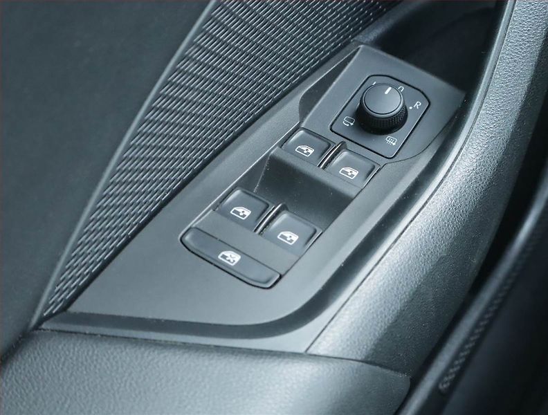 Škoda Octavia (2022) Ambition 1.0 TSI, Serv.kniha - fotka 18 z 21