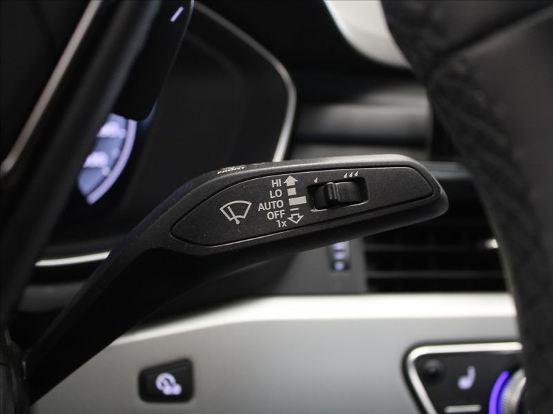 Audi A5 2,0 40TDi S-Line 55tkm. ČR - fotka 21 z 27