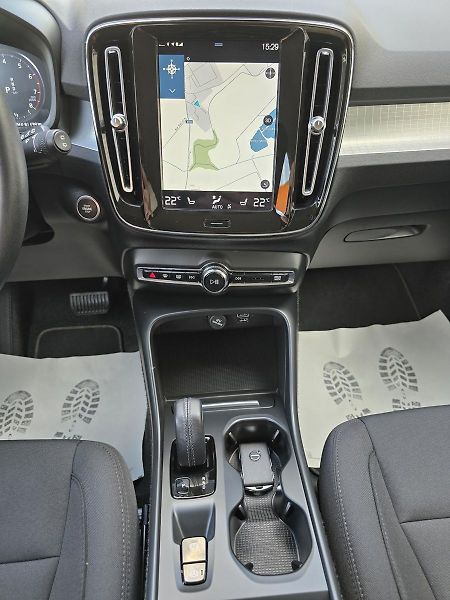 Volvo XC40 - fotka 11 z 36