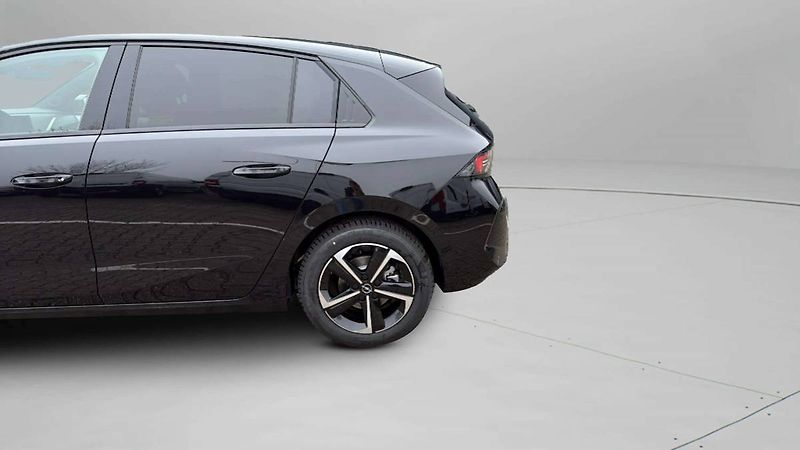 Opel Astra (2025) Edition HB 1.2 TURBO (96kW/130 - fotka 21 z 23