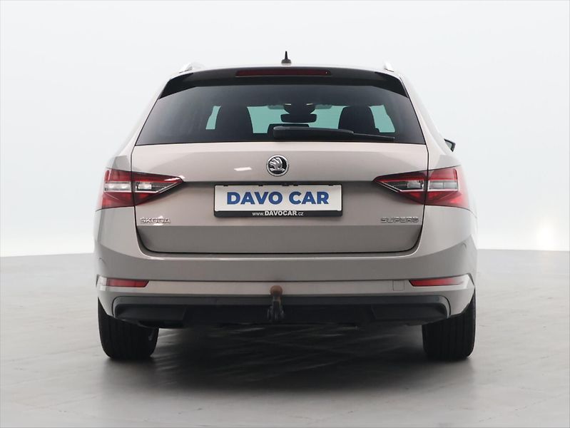 Škoda Superb 2.0 TDI 110kW Style Bi-Xenon - fotka 6 z 38