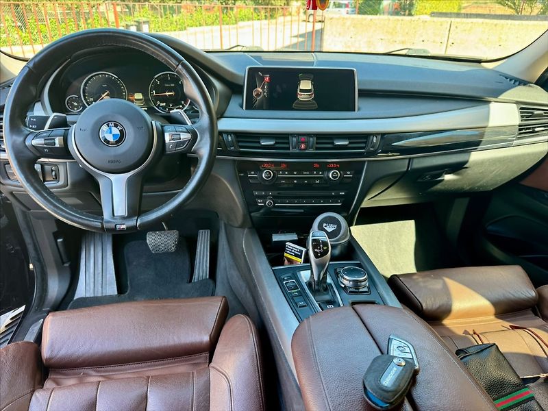 BMW X5 2,0 25D X-Drive Sportpaket 170 - fotka 17 z 28