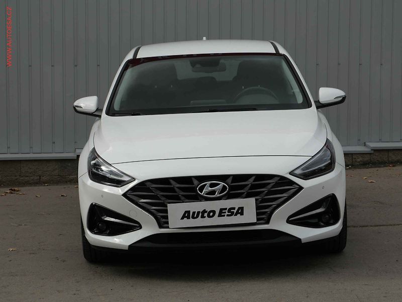 Hyundai i30 (2021) 1.5i, 1.maj,ČR, Smart - fotka 2 z 23