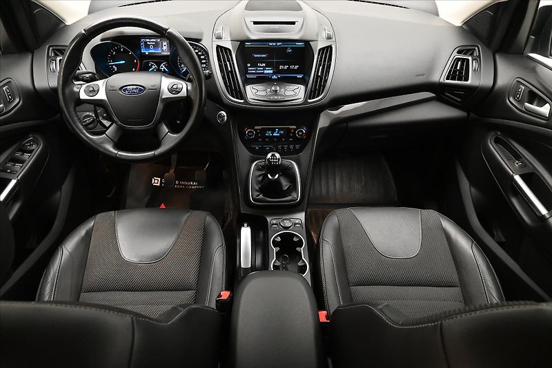 Ford Kuga 2,0 TDCi 110kW Tažné Záruka až - fotka 15 z 30