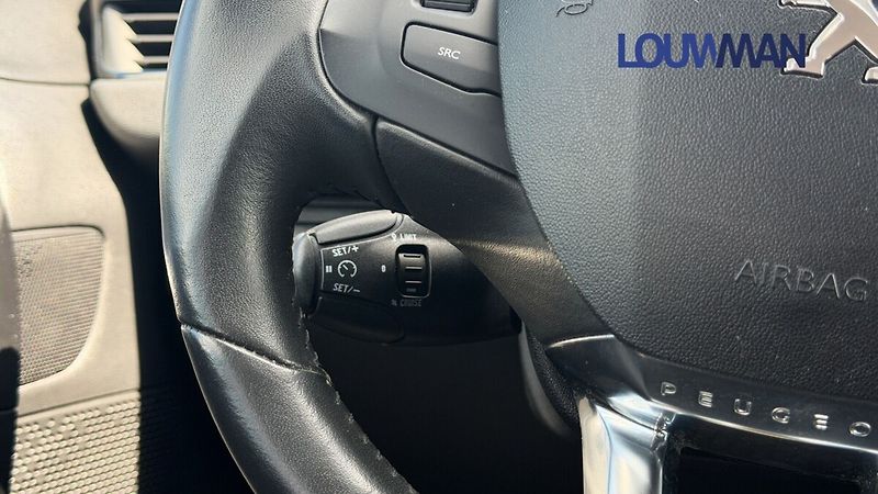 Peugeot 208 AT ACTIVE - fotka 8 z 21