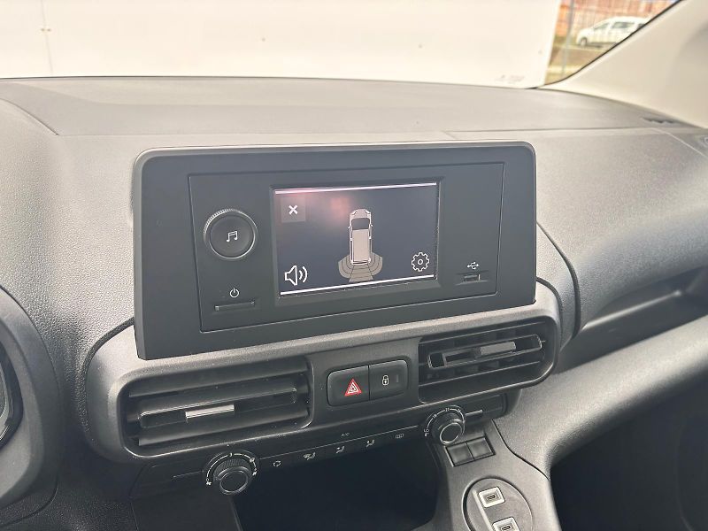 Toyota ProAce City 1.5 D-4D Extra CrewCab Active - fotka 19 z 25